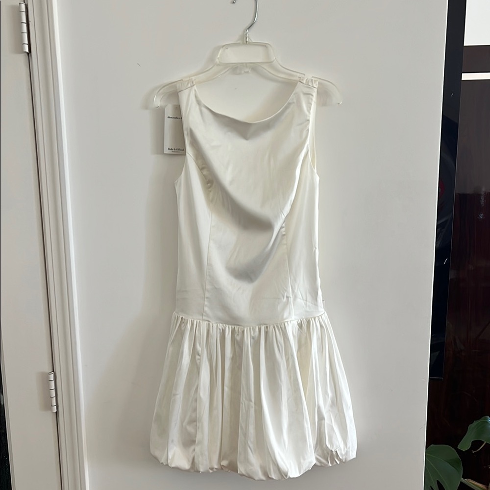 White Open Back Mini Dress | Bubble Hem | Sleeveless | Size S